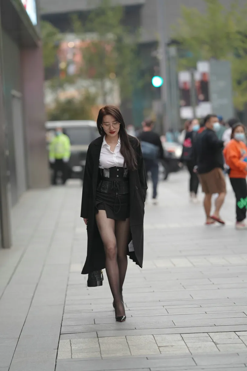 [Mzsock] NO.160 Long legs in black stockings street photography#[105P]-97