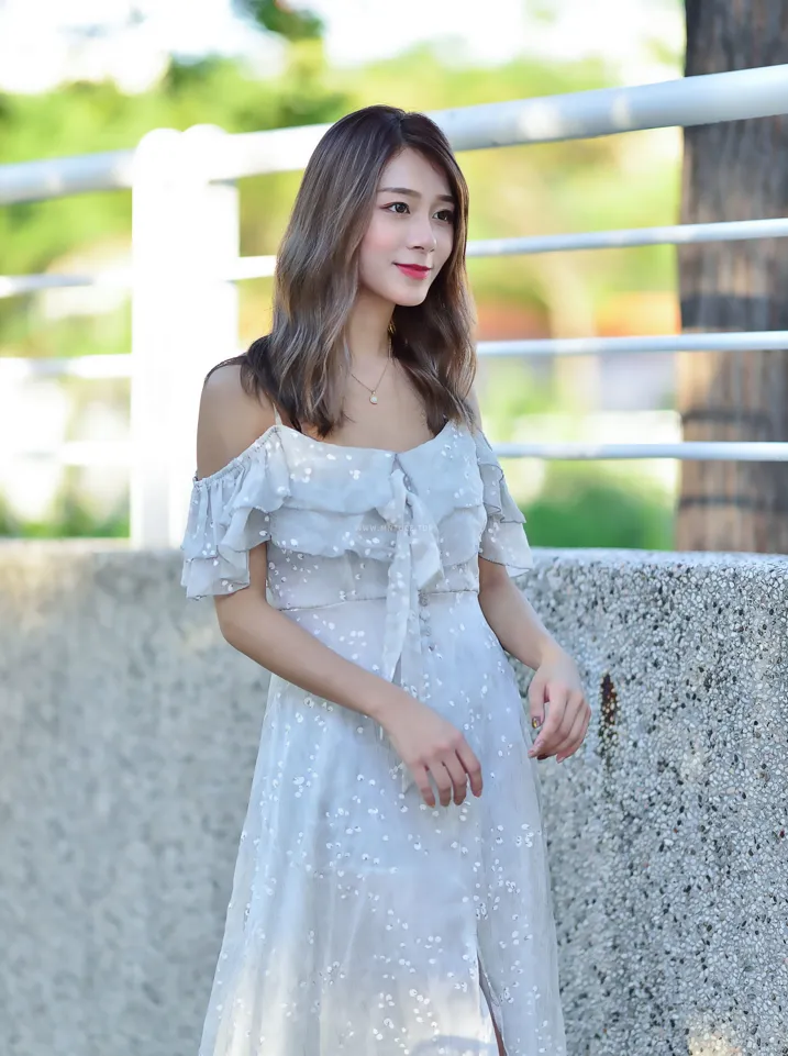 [Mzsock] NO.200 vivi Cao Yuanyuan suspender high-slit long skirt with high heels and beautiful legs street photography#[105P]-25